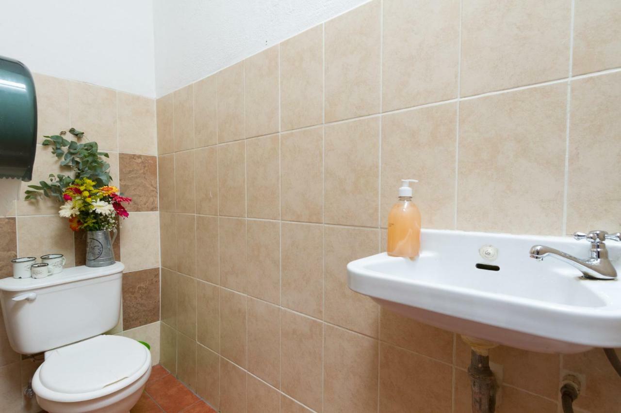 Tamarindo Guest House, Near Arco Santa Catarina Антигуа-Гватемала Экстерьер фото
